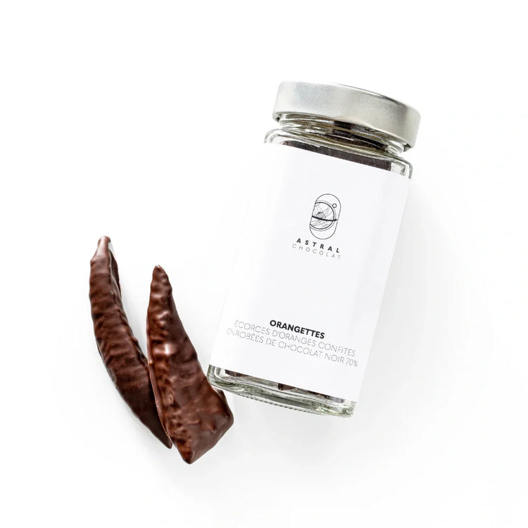 Fruits confits enrobés chocolat, gourmandise, saveurs fruitées, chocolat artisanal, collection raffinée, cadeau gourmand, fêtes de fin d’année, chocolat noir, chocolat au lait, Astral Chocolat