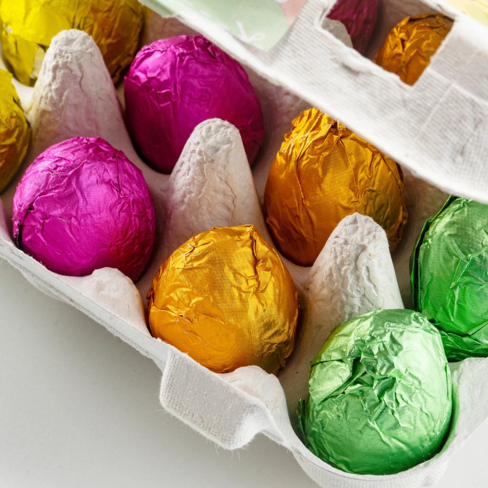 Coffret de 12 œufs pralinés (assortiment de 4 chocolats et pralinés)