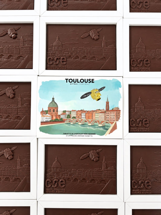 Tablettes Astral au relief de Toulouse et au logo du CSE Airbus Toulouse Defence and Space